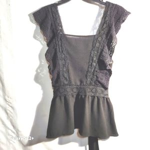 TWINE AND STRING BLACK LACE DETAILS TOP SIZE LARGE